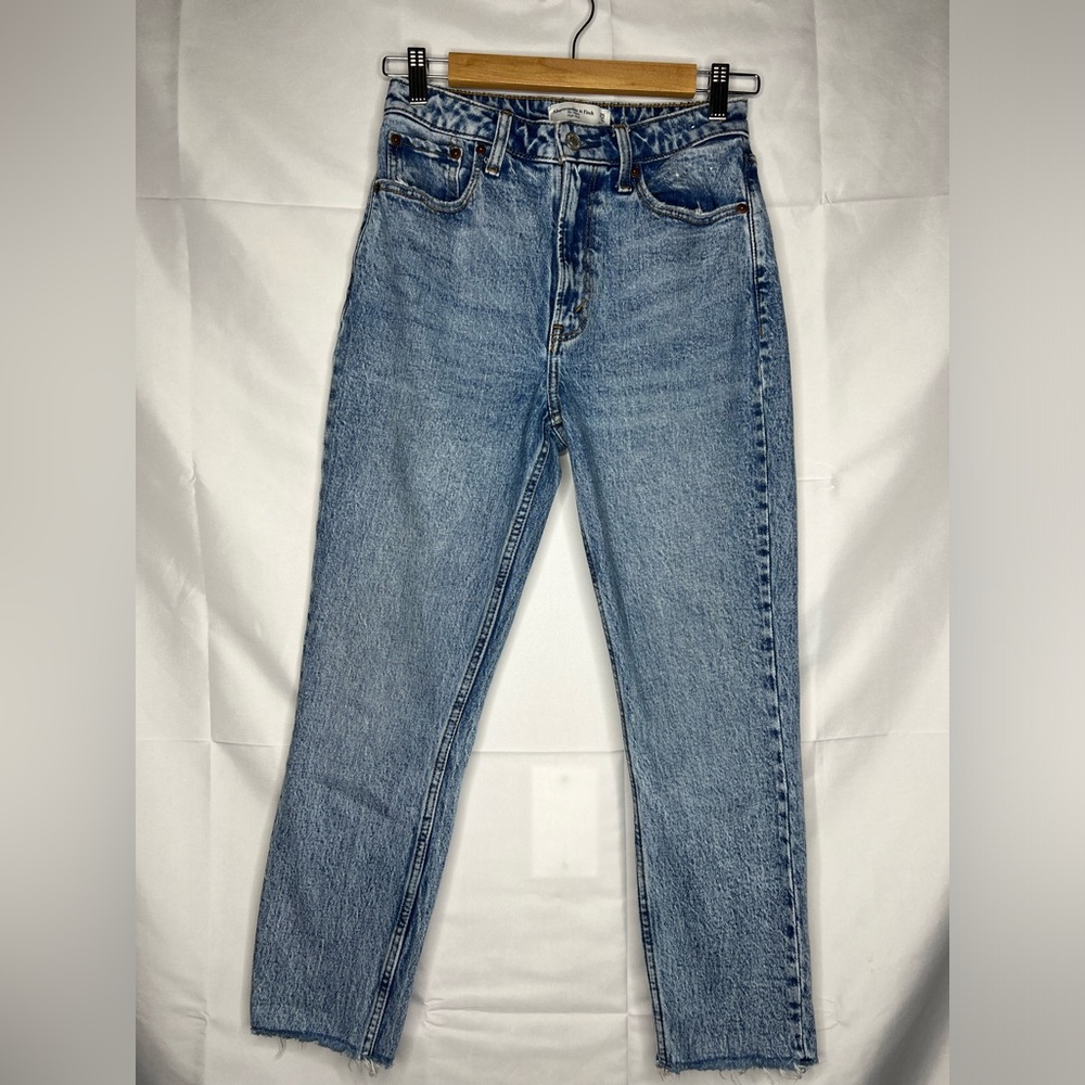 Abercrombie Mom Curve Love